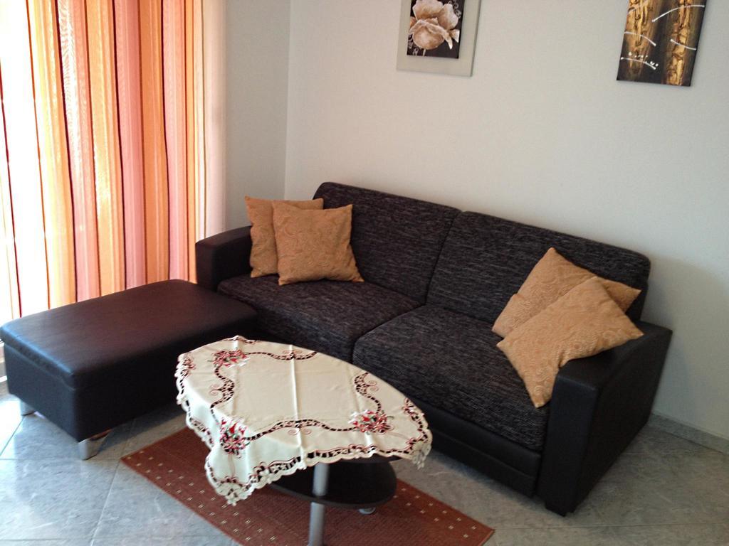 Kristian Apartments Podstrana Kültér fotó